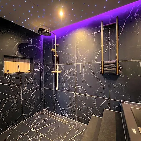 Royal 4*
